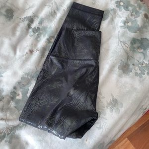 Lulu lemon Leggings 28 inches